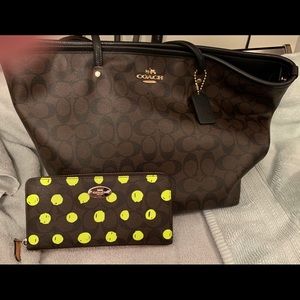 Coach purse and wallet